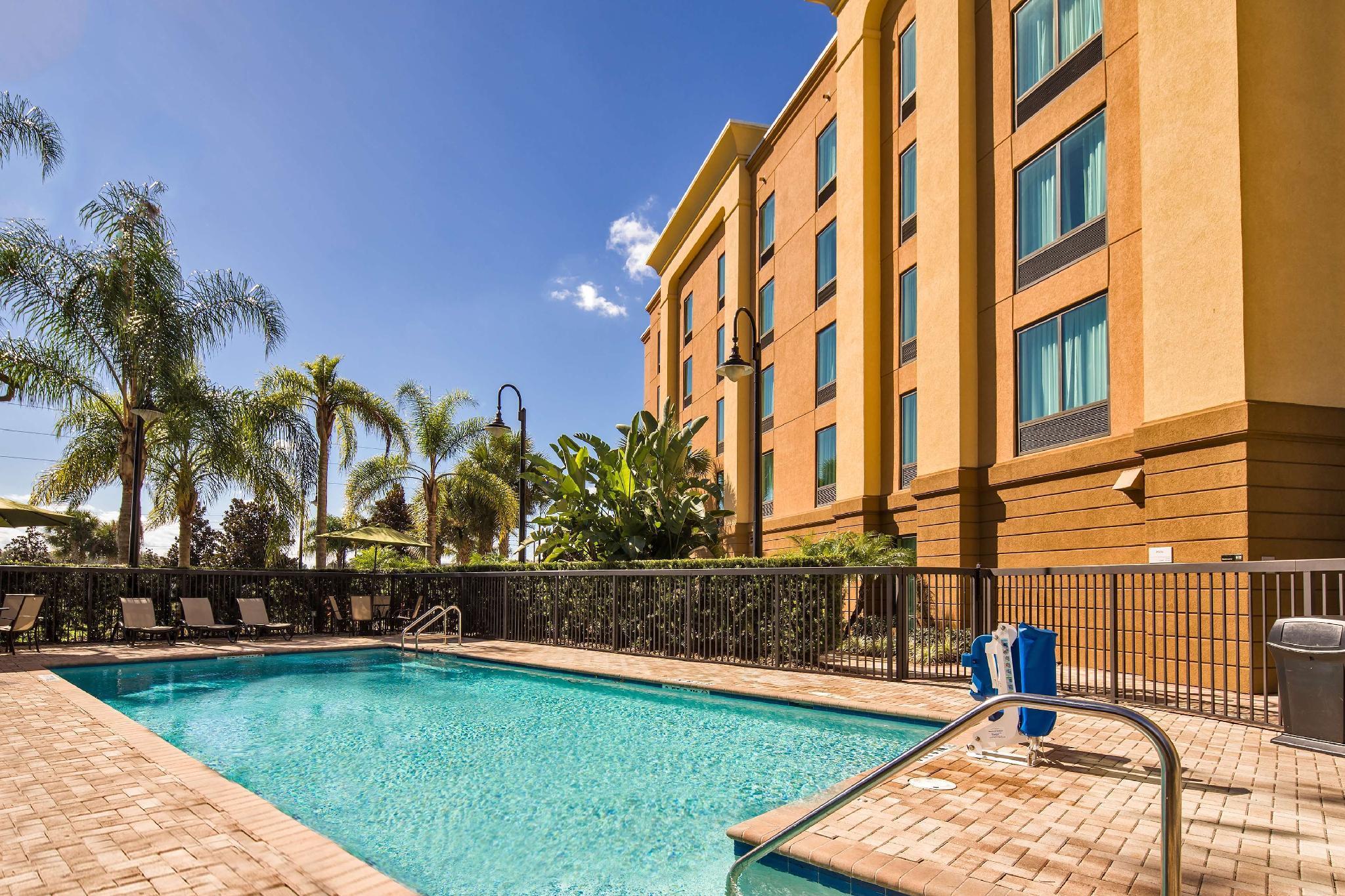 Forest City Hampton Inn & Suites Orlando-Apopka מראה חיצוני תמונה