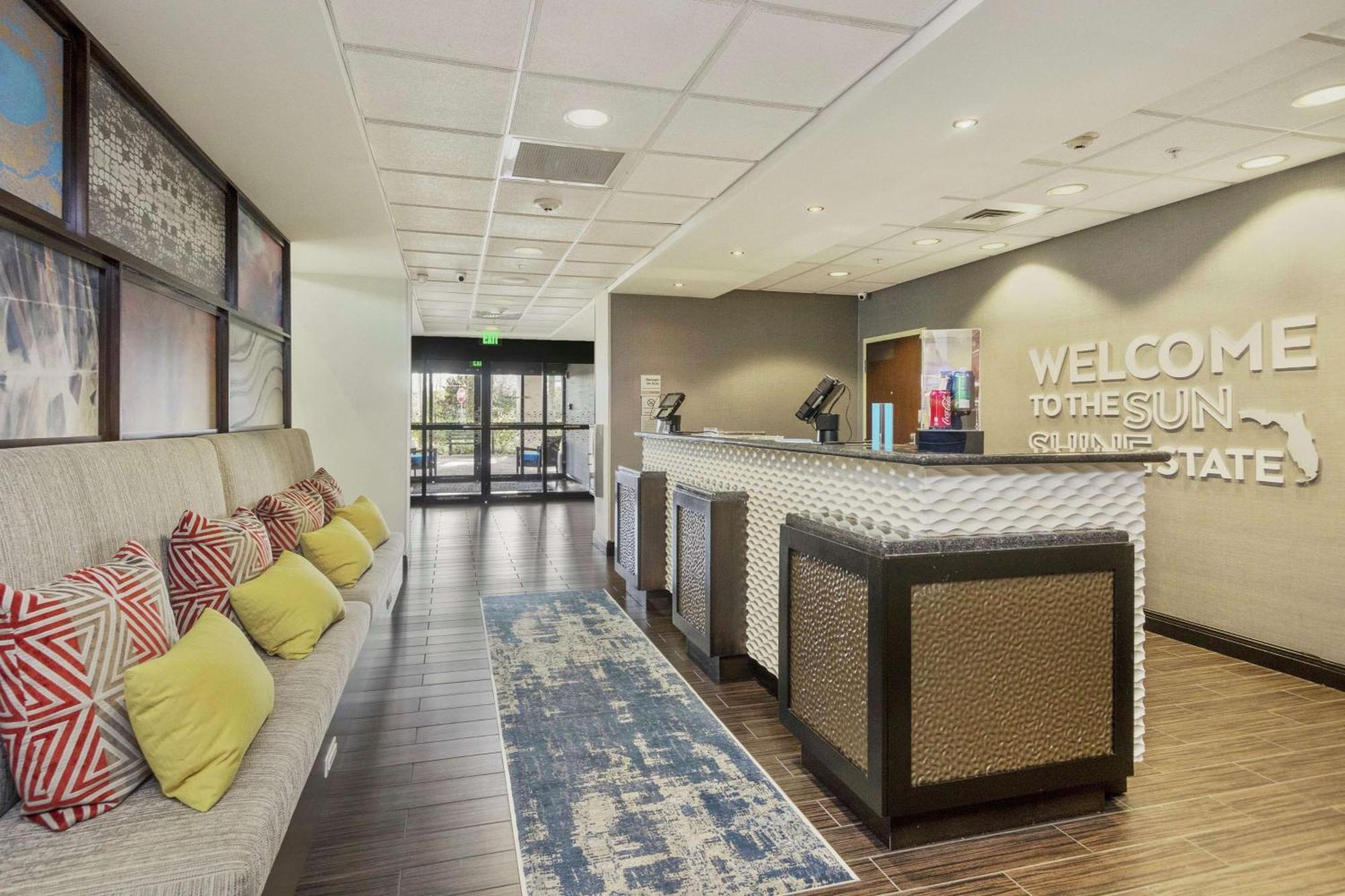 Forest City Hampton Inn & Suites Orlando-Apopka מראה חיצוני תמונה
