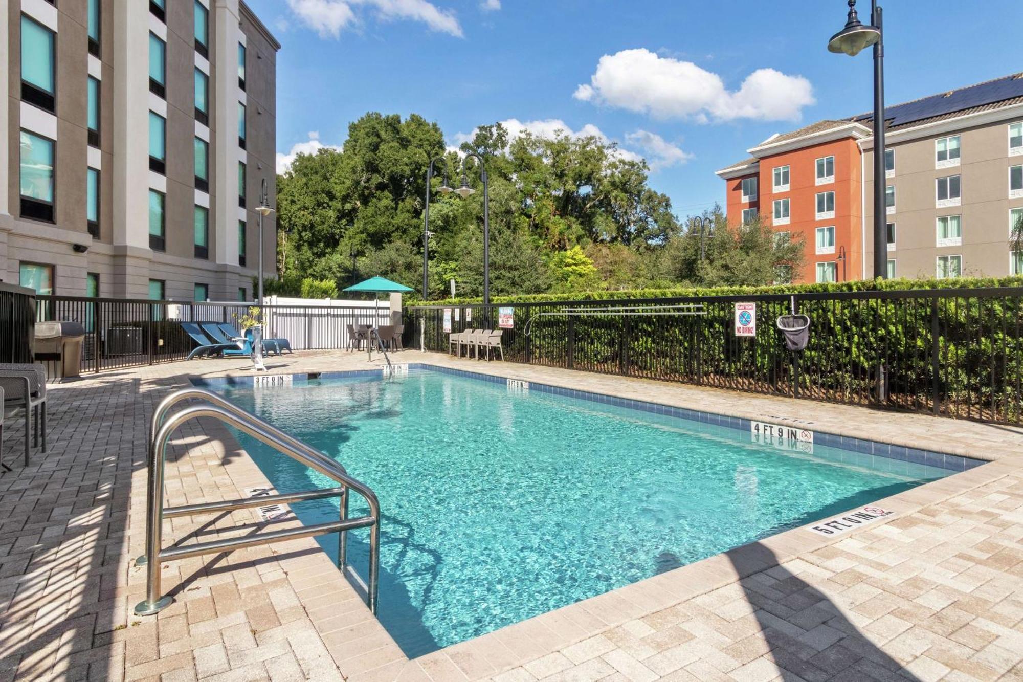 Forest City Hampton Inn & Suites Orlando-Apopka מראה חיצוני תמונה